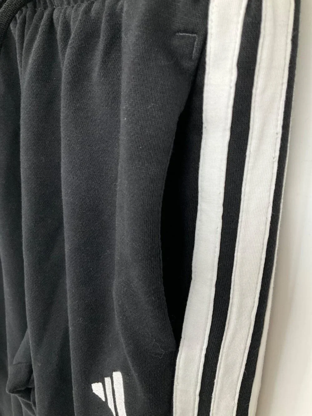 Adidas Essentials 3-Stripes Fleece Loose-Fit Sweatpants, Size Small Black/White - Picture 8 of 8